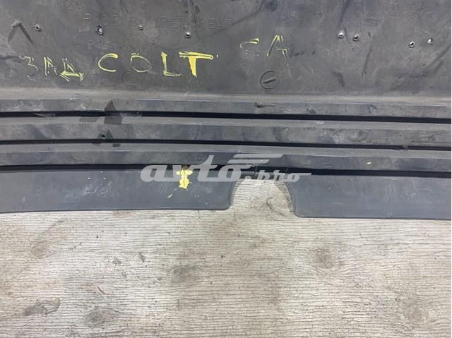 Буфер (бампер) задній на Mitsubishi Colt IV CAA