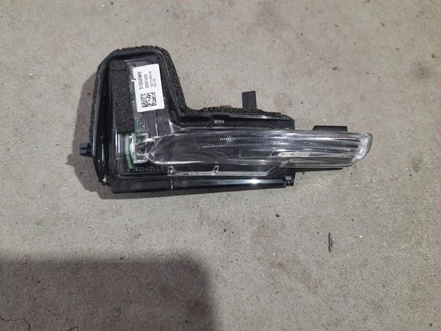 Вказівник повороту лівий 31385685 Volvo