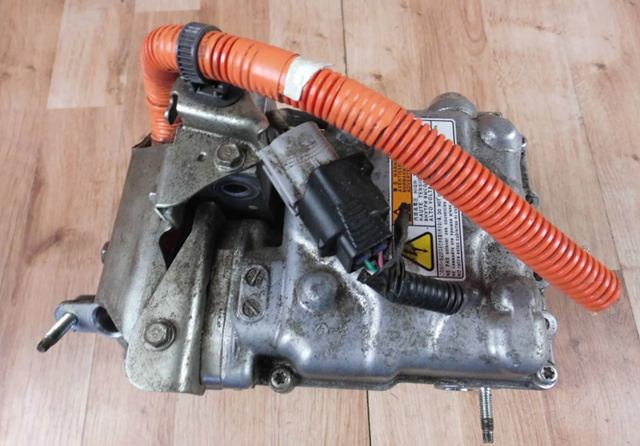 Насос кондиціонера Mitsubishi 7813A379