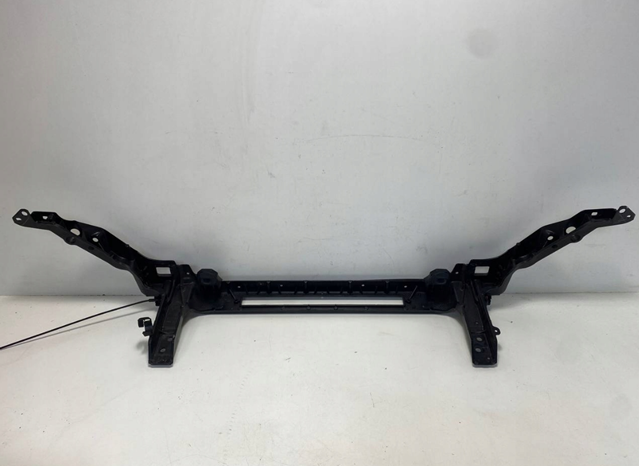 Рамка радіатора верхня Land Rover LR091872 ціна, від 536.12 USD