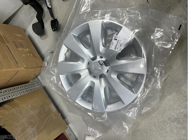 Ковпаки на диски Peugeot/Citroen 96776556VT ціна, від 64.61 USD