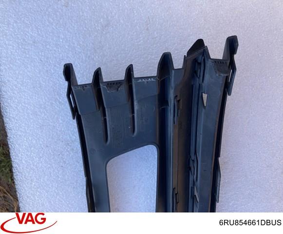 Заглушка/ решітка протитуманних фар бампера переднього, ліва 6RU853665F VAG