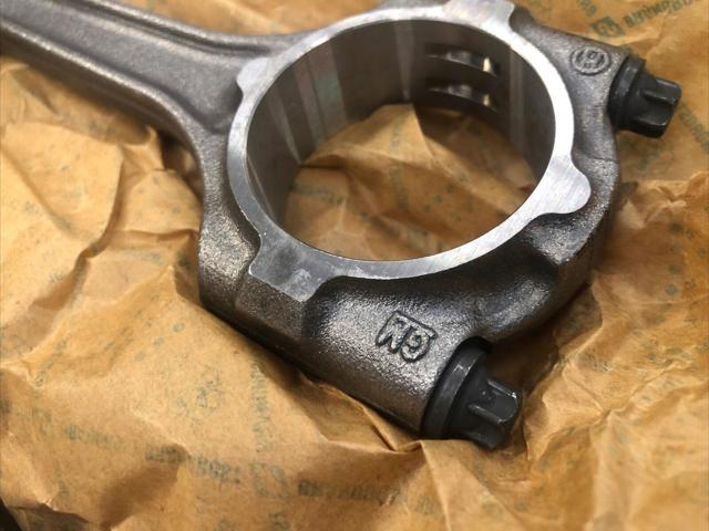 Шатун поршня двигуна General Motors 55568465