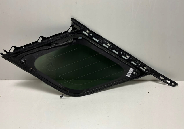 Скло багажного відсіку, ліве LR078383 Land Rover