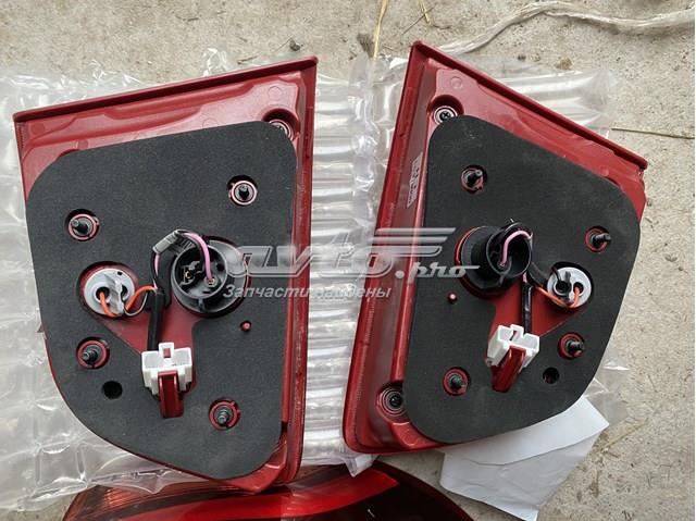 Фара задня права внутрішня Hyundai/Kia 92404C5010