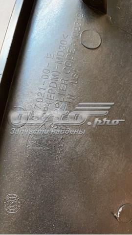 Купити 104702100E Tesla Накладка (рамка) решітки радіатора