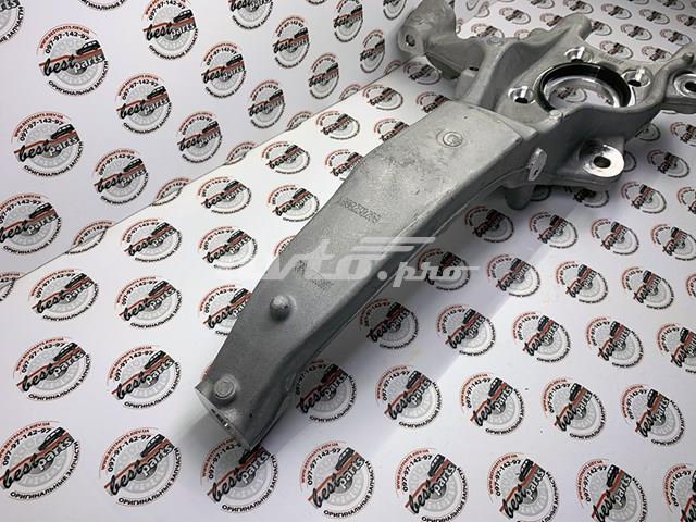Цапфа - поворотний кулак передній, правий 31476879 Volvo