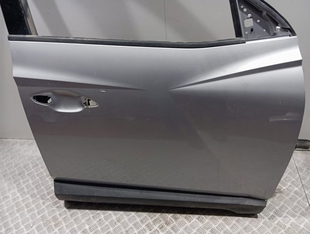 Двері праві передні 76004N7000 Hyundai/Kia