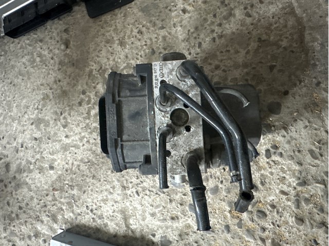 Блок АБС гідравлічний VAG 3U0614517D ціна, від 90.86 USD