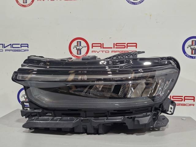 Фара Chrysler 68606235AA