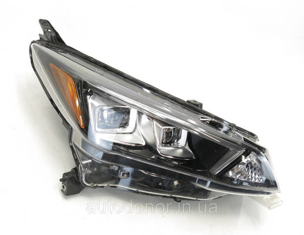 Купити 260105SA5B Nissan/Infiniti Права блок фара