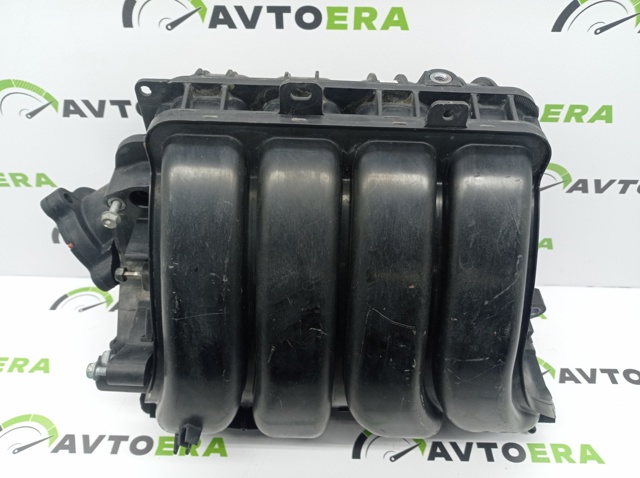 Впускний колектор 283102E000 Hyundai/Kia