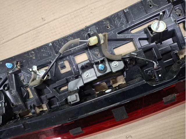 DFR551580A Mazda Стоп-сигнал заднього скла