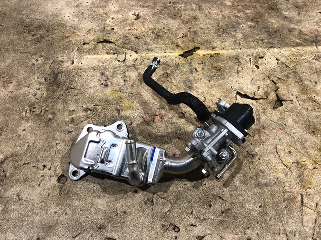 2568015010 Toyota Радіатор системи EGR рециркуляції вихлопних газів