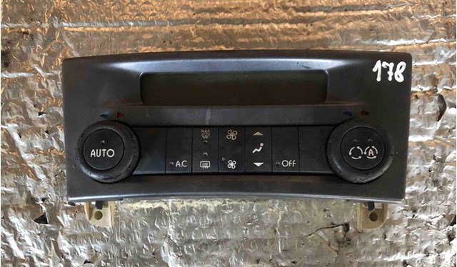 Купити 8200264424 Renault (RVI) Блок управління пічкою