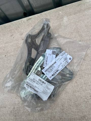 A2968800901 Mercedes Завіс капота, лівий