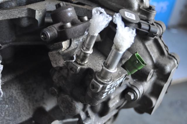 Паливний насос високого тиску LR073700 Land Rover