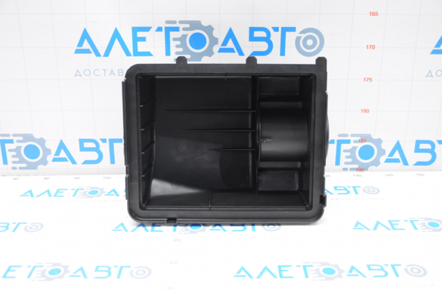 Корпус повітряного фільтра, верхня частина PY8W133AX Mazda