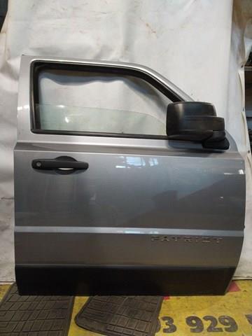 Дверка передня права Chrysler 68079390AD