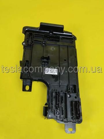 149784702D Tesla Блок комфорту