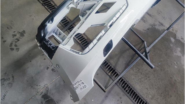 Купити 5NN807217PGRU VAG Буфер (бампер) передній