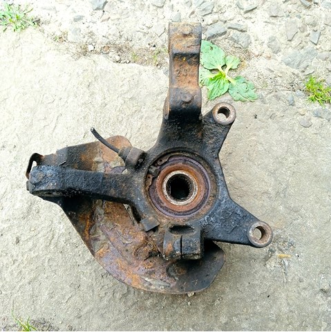 Цапфа передня ліва Fiat/Alfa/Lancia 9403646938 ціна, від 53.33 USD