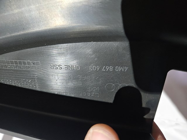 4M0867603 VAG Пластик п'ятих дверей