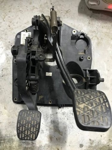 Купити A1682901801 Mercedes 
