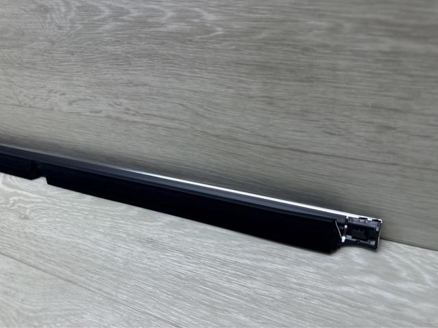 A1777352301 Mercedes Молдинг опускного скла двері задньої, лівої