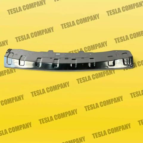 Накладка верхня передньої панелі/супорту радіатора 149509300B Market (OEM)