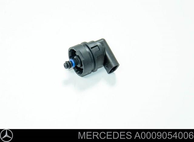 Датчик тиску палива Mercedes A0009054006