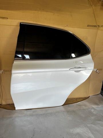 Двері задні Toyota 6700433270 ціна, від 400.73 USD