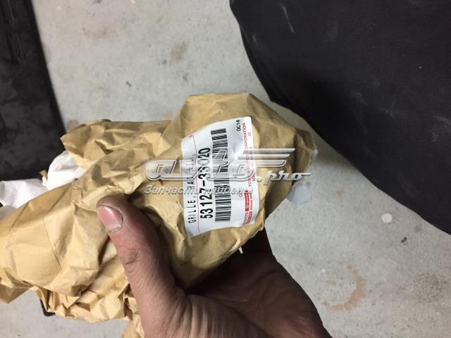 Купити 5312733020 Toyota Заглушка бампера буксирувального гака, передня права
