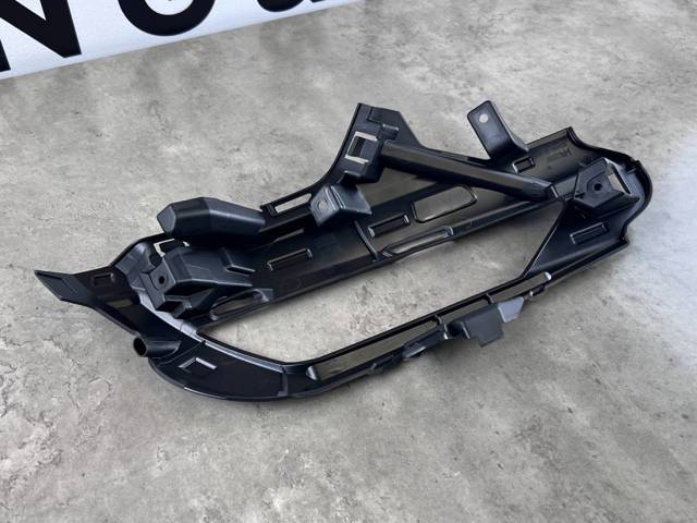 Купити 32234954 Volvo Кронштейн бампера переднього, лівий