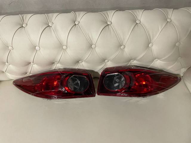 BHN151160B Mazda Задній лівий зовнішній ліхтар