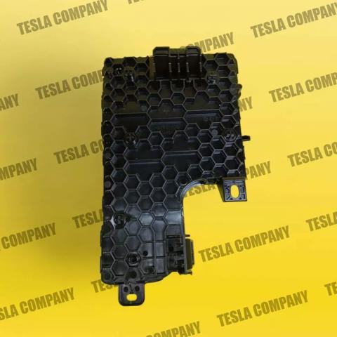 Купити 149784702D Tesla Блок комфорту