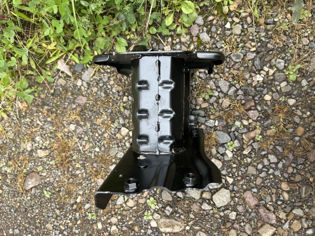 Кронштейн підсилювача переднього бампера FPS FP8177948 ціна, від 159.84 USD
