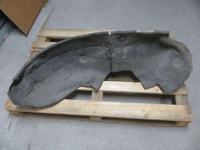 Підкрилок заднього крила, лівий KB7W561J1A Mazda