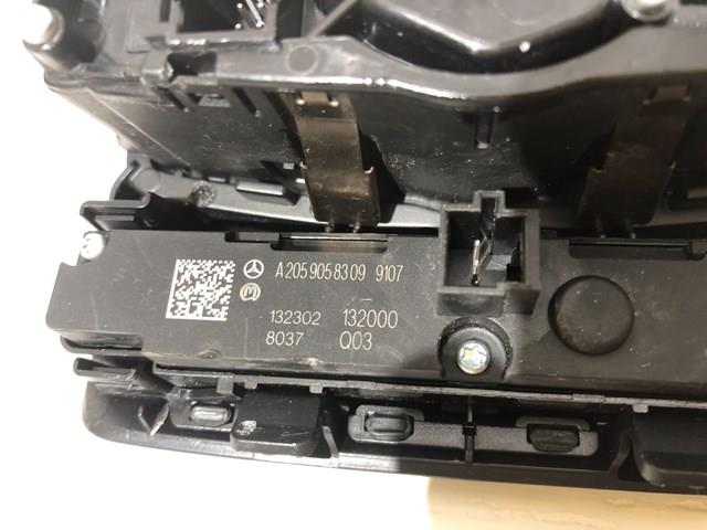 Блок кнопок центральної консолі A2059058309 Mercedes