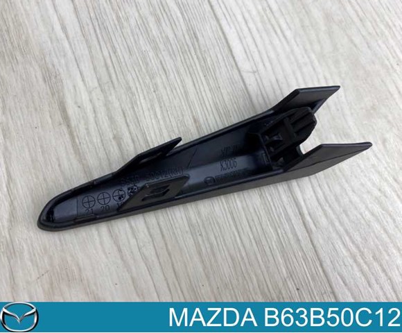 Молдинг переднього бампера, правий Mazda B63B50C12