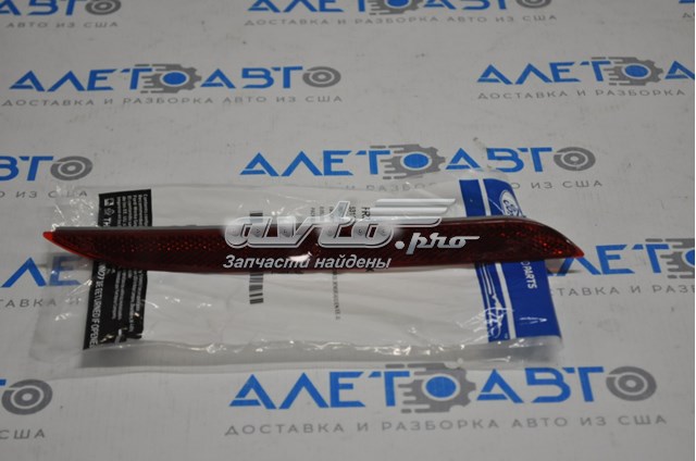 Правий катафот заднього бампера Signeda ZFD1615R