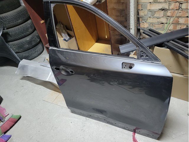 KBY05802XE Mazda Пасажирські передні двері