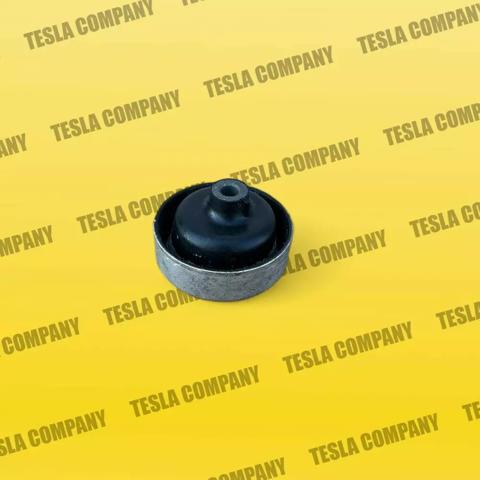 Купити 167362700D Tesla Кронштейн компресора кондиціонера