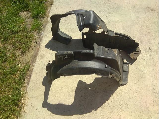 Підкрилок передній правий MN126808 Mitsubishi