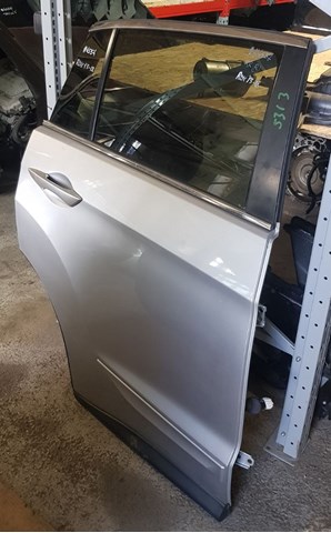 67510TX4A90ZZ Honda Двері пасажирські задні праві