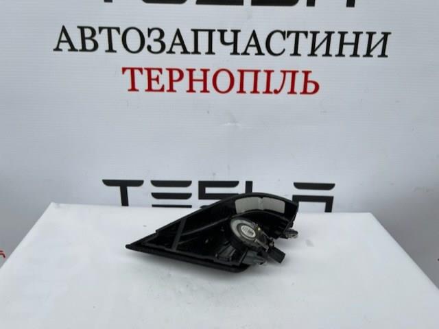 Динамік передній Tesla 107974100A