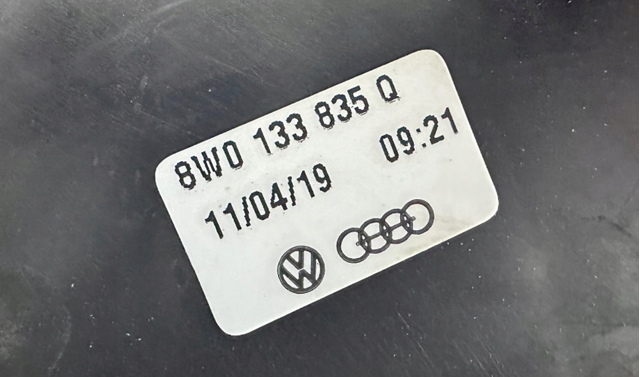 8W0133835Q VAG 