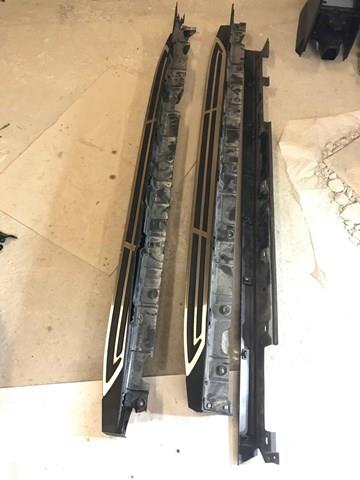 PTY76012AR Signeda Накладка зовнішня (молдинг) порога, правий