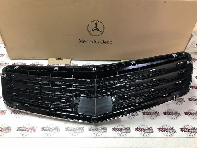 Решітка радіатора A22188006839040 Mercedes