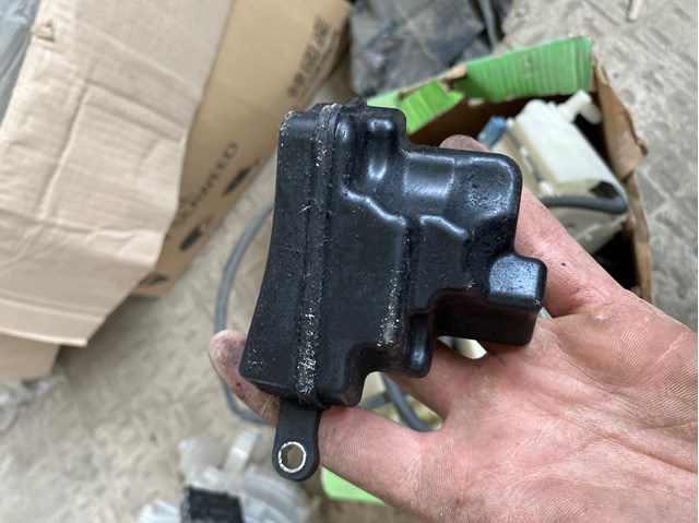  Land Rover 9X2Q9Y498AB ціна, від 18.76 USD